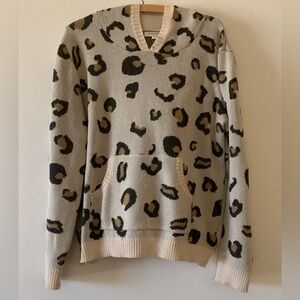 ANDREE BY UNIT Leopard Print V-Neck Hooded Sweater - Cream and Black